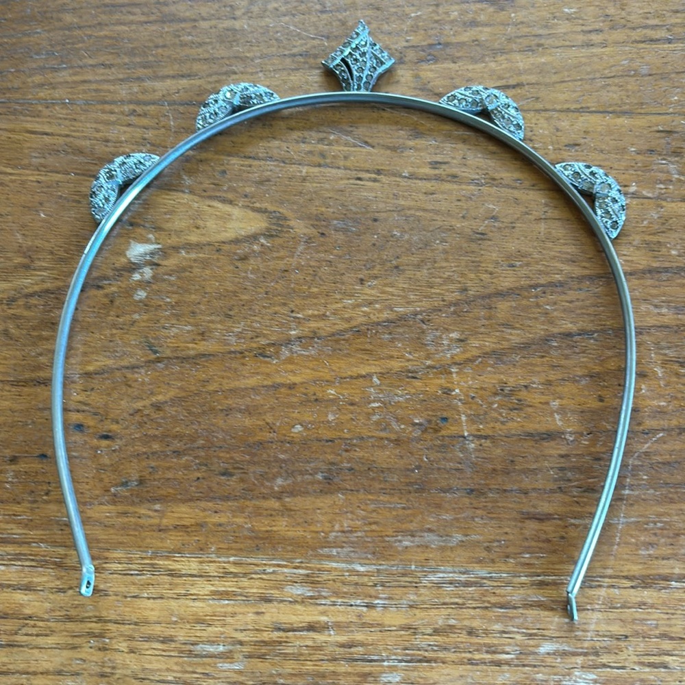 Vintage Art Deco style silver tone metal & rhinestone headband